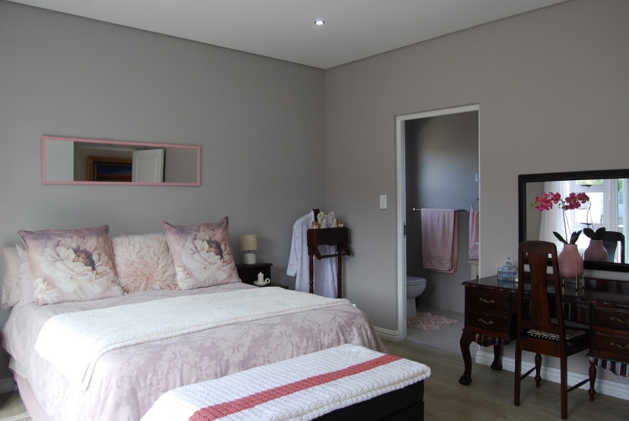 5 Bedroom Property for Sale in Country Club Western Cape